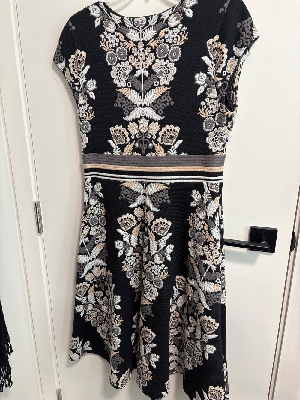 Embroidered V-Neck Black Midi Dress with Neutral Floral Detail - Picture 4 of 4